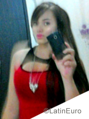Date this sultry Colombia girl Andrea from Pereira CO20869