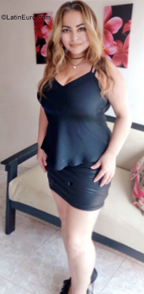 Date this beautiful Colombia girl Maria from Medellin CO20882