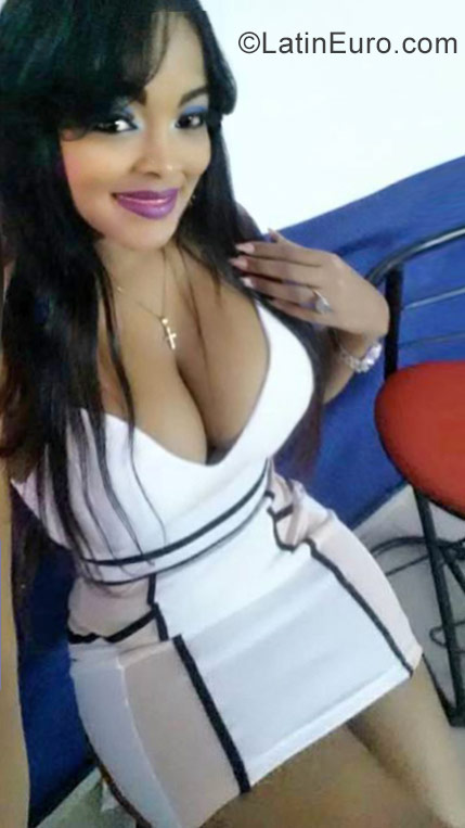 Date this sensual Dominican Republic girl Anabel from Santo Domingo DO28157