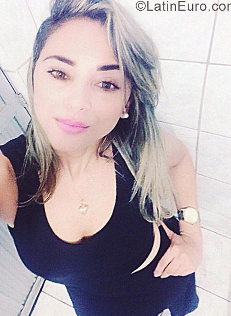 Date this georgeous Brazil girl Vagi from Fortaleza BR9975
