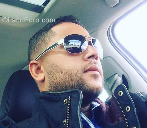 Date this voluptuous Colombia man Andy from Bogota CO21046