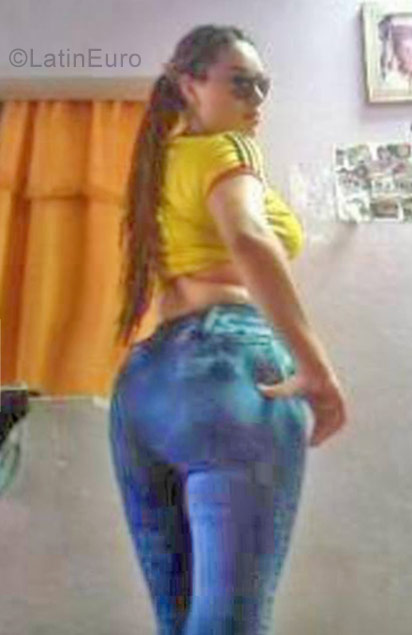 Date this funny Colombia girl Fernanda from Bogota CO21095