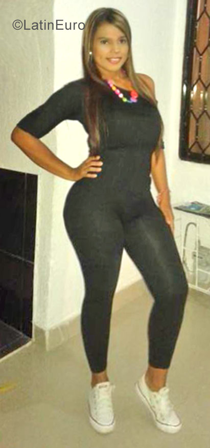 Date this sultry Colombia girl Tatiana from Barranquilla CO21096