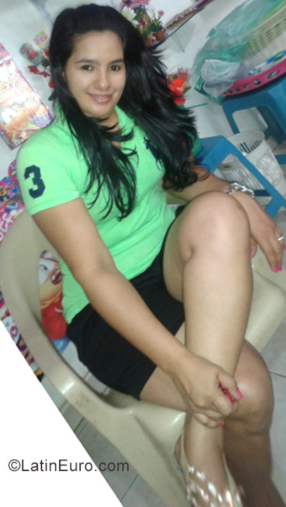 Date this sultry Colombia girl Maria from Valledupar CO21113