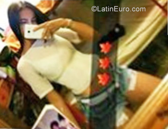 Date this passionate Colombia girl Ailyn from Barranquilla CO21175