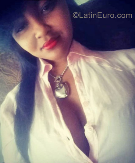 Date this hot Dominican Republic girl Laudy from Santo Domingo DO28461