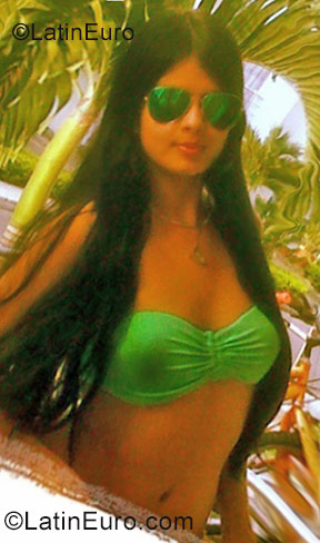 Date this funny Colombia girl Michelle from Pereira CO21412