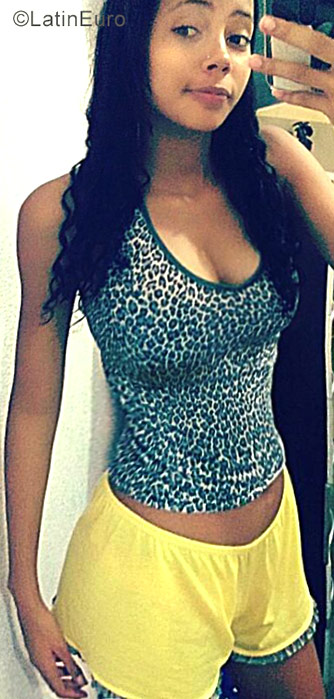 Date this good-looking Brazil girl Jennifer from Araraguara BR10037