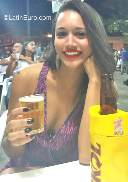 Date this attractive Brazil girl Jessica from Sao Paulo BR10041