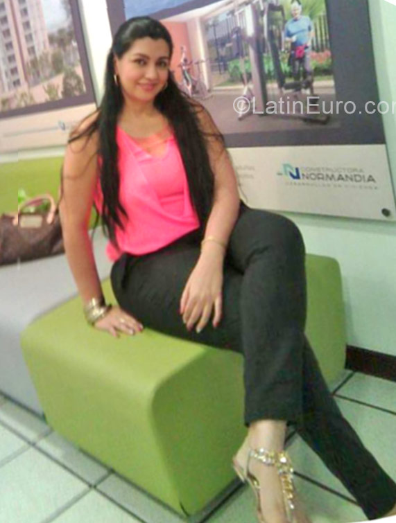 Date this georgeous Colombia girl Lourdes from Cali CO21611