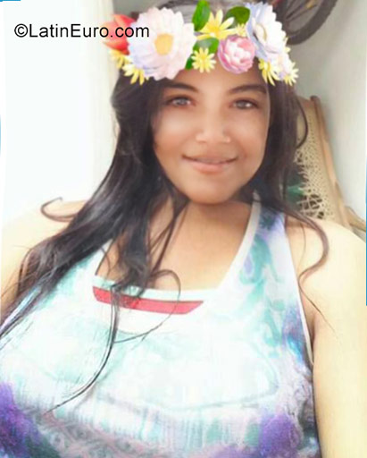 Date this nice looking Colombia girl Sofia from Barranquilla CO21642