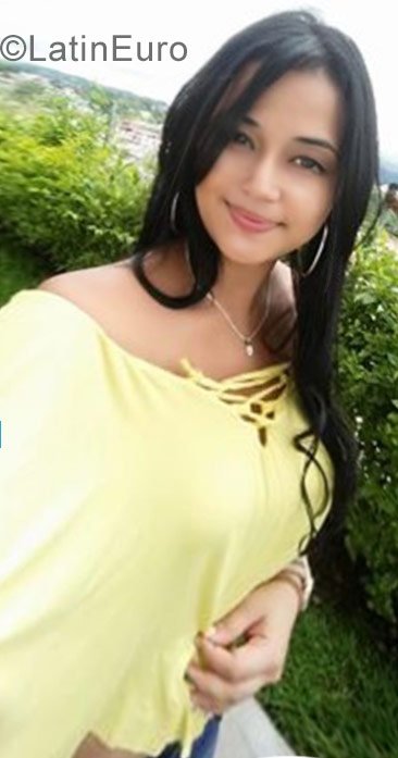 Date this stunning Colombia girl Isabel from Pereira CO21647
