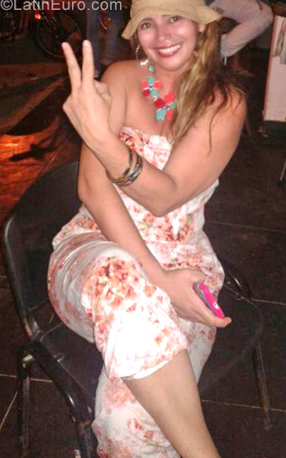 Date this delightful Colombia girl MercedesD from Sincelejo CO21714