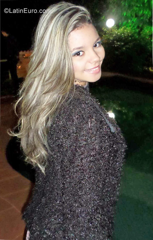 Date this pretty Brazil girl Jessica from Recife BR10085