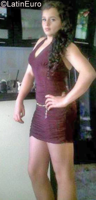 Date this attractive Colombia girl Karen from Manizales CO21757