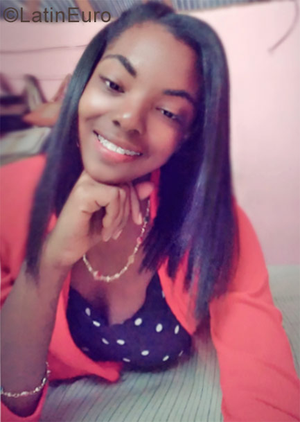 Date this lovely Dominican Republic girl Adashia from Santiago DO29265