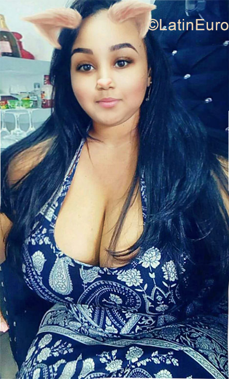 Date this nice looking Dominican Republic girl Naze from Santo Domingo DO29268