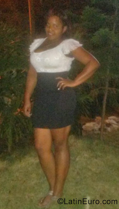 Date this charming Dominican Republic girl Escarlin from Hato Mayor DO29340