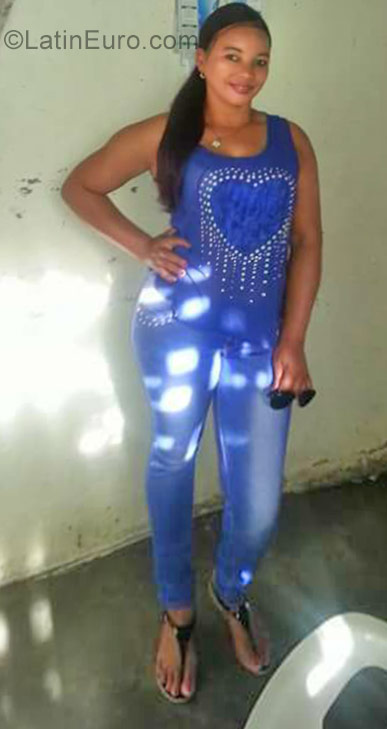 Date this attractive Dominican Republic girl Katherine from Santo Domingo DO29404