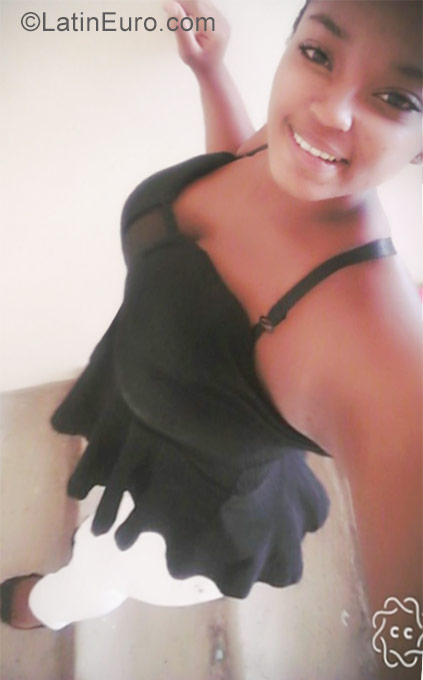 Date this young Dominican Republic girl Maria from Santo Domingo DO29418