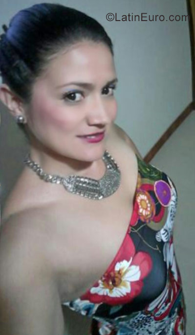 Date this young Colombia girl Milena from Manizales CO21984
