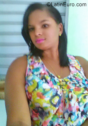 Date this young Dominican Republic girl Juana from Santo Domingo DO29690