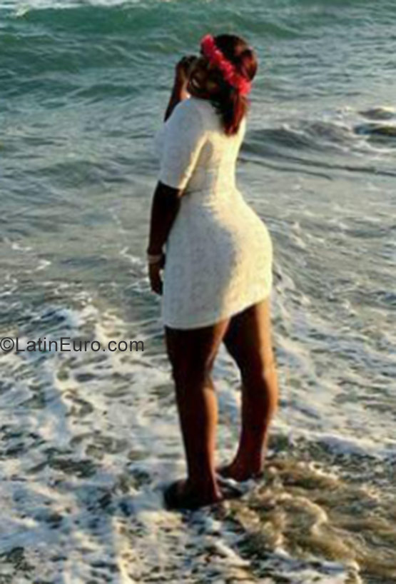 Date this lovely Dominican Republic girl Ana from Santo Domingo DO29717