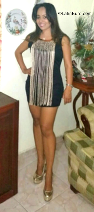Date this cute Dominican Republic girl Mary from Santo Domingo DO29778