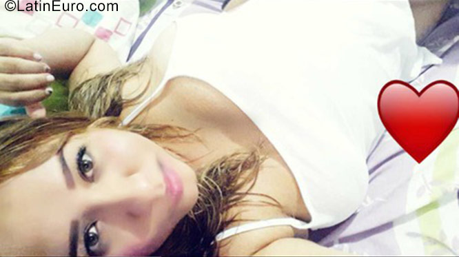 Date this stunning Colombia girl Kriss hernandez from Tulua Valle CO22083