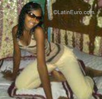 Date this sensual Dominican Republic girl Dimilka from Santiago DO29828