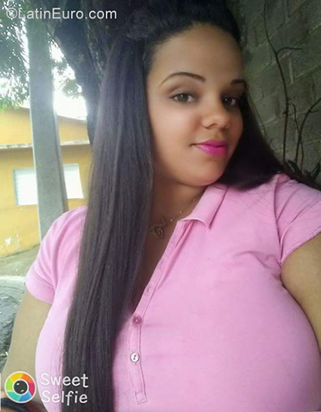 Date this tall Dominican Republic girl Luisa from Santiago DO29831