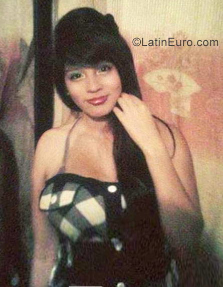 Date this foxy Colombia girl Laura from Medellin CO22158