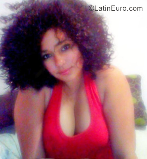 Date this foxy Colombia girl Vanesa from Pereira CO22193