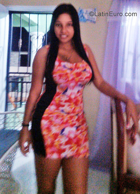 Date this attractive Dominican Republic girl Yamilex from Santo Domingo DO30072