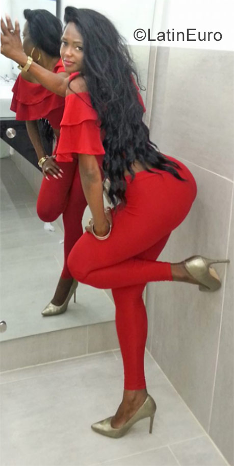 Date this attractive Dominican Republic girl Diony from Puerto Plata DO30089
