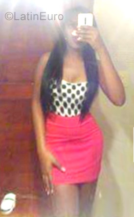 Date this tall Dominican Republic girl Yasmin from Samana DO30109