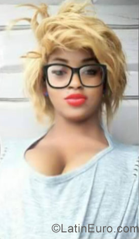 Date this nice looking Ivory Coast girl Rito from Abidjan IC86