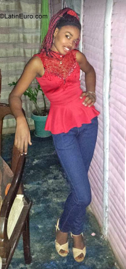 Date this young Dominican Republic girl Maritza from Santo Domingo DO30336