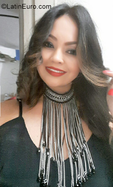 Date this beautiful Colombia girl Ru from Medellín CO22366