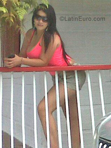 Date this cute Colombia girl Samanta from Medellin CO22393