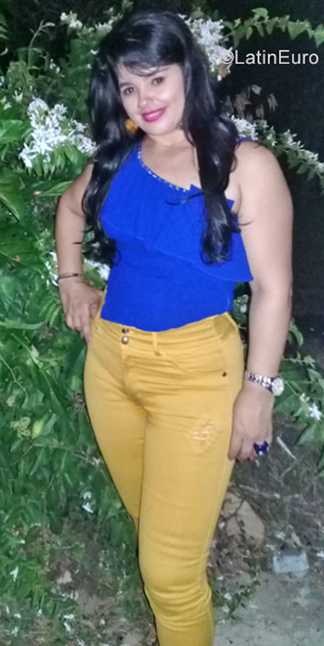 Date this beautiful Colombia girl Maria from Valledupar CO22416