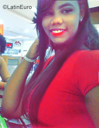 Date this voluptuous Dominican Republic girl Lily from Santo Domingo DO30426