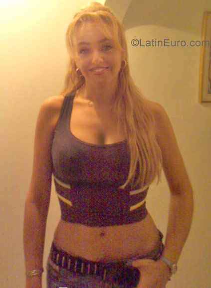 Date this funny Colombia girl Mari from Medellin CO22482