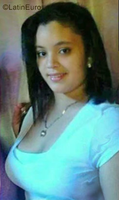Date this tall Dominican Republic girl Jalenny from Santo Domingo DO30502