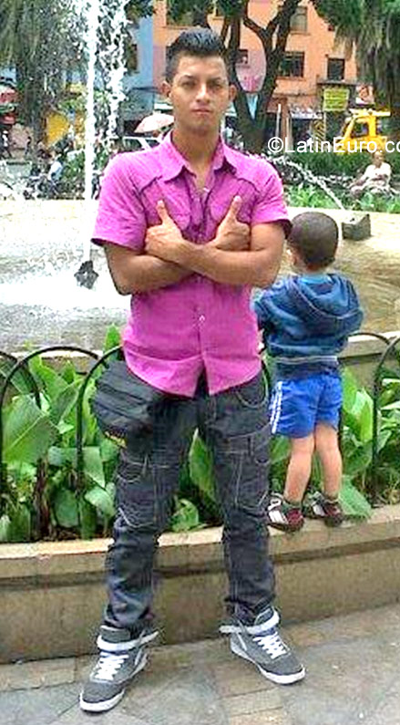 Date this beautiful Colombia man Juan from Medellin CO22638