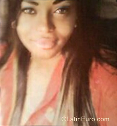 Date this good-looking Colombia girl Bresly from Medellin CO22645