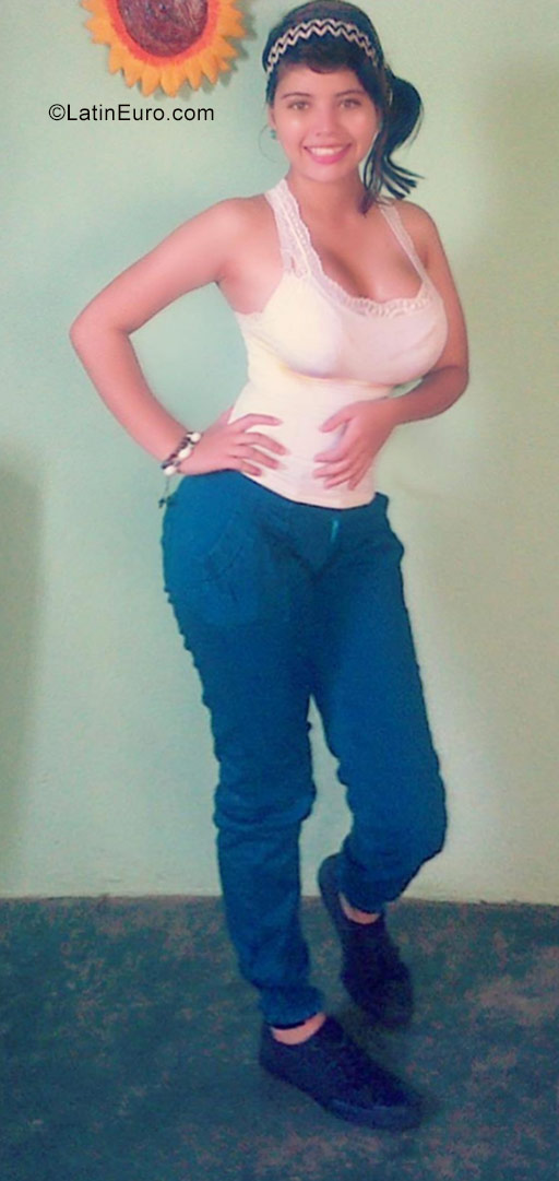 Date this cute Venezuela girl Gonely from El Tigre VE1052