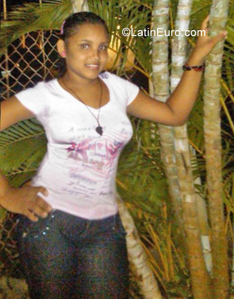 Date this delightful Venezuela girl Numar from Ciudad Guayana VE1068