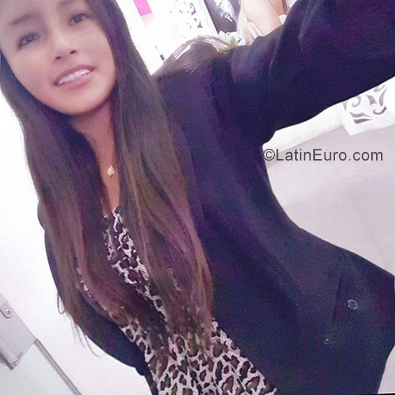 Date this sultry Peru girl Marisol from Lima PE1166