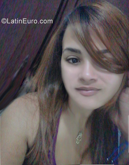 Date this hot Dominican Republic girl Suleica from Santiago DO30796